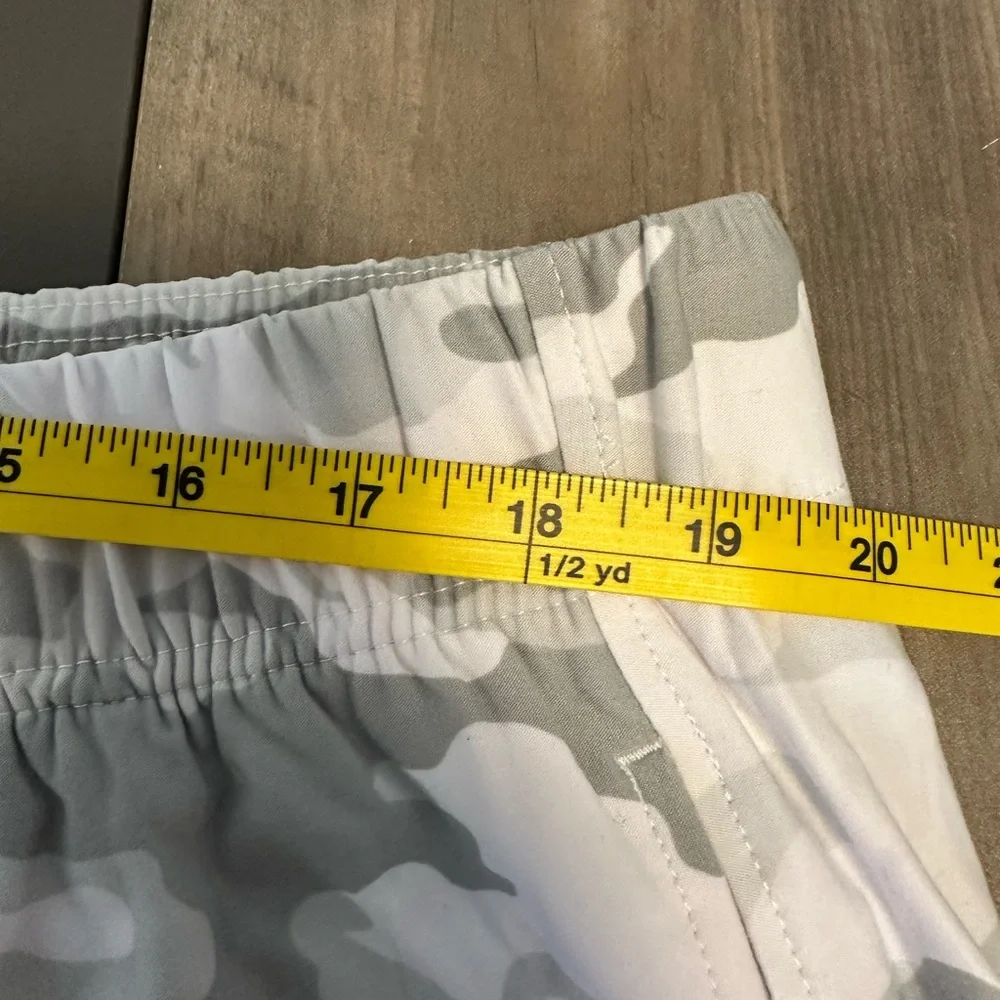 Athletic Works White Camo Shorts XXXL NWT